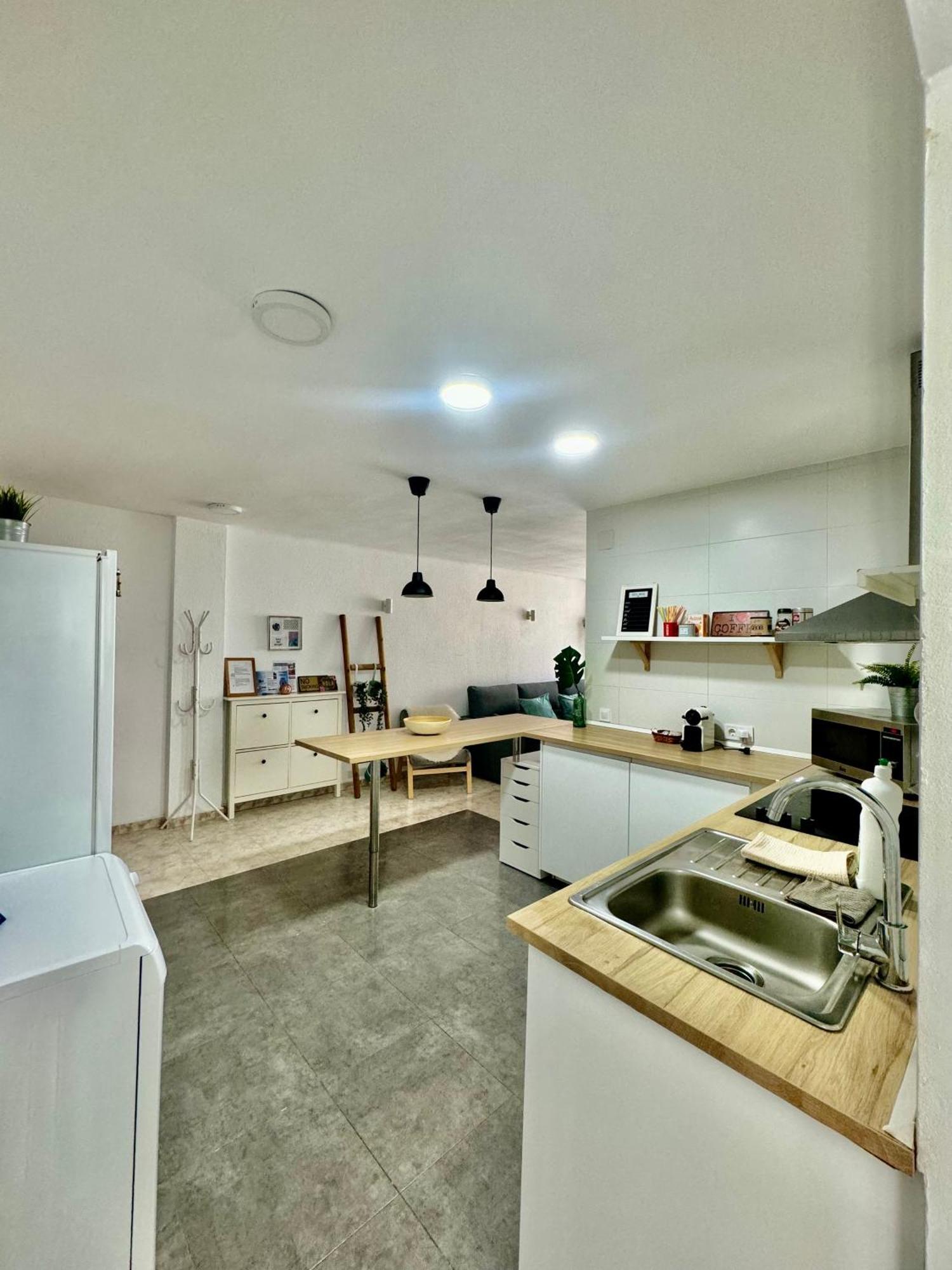 Acogedor Apartamento En Malaga Exterior photo